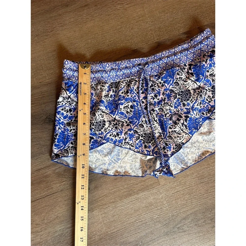 Athleta Swim Board Shorts Womens Size M Blue Floral Drawstring Lined